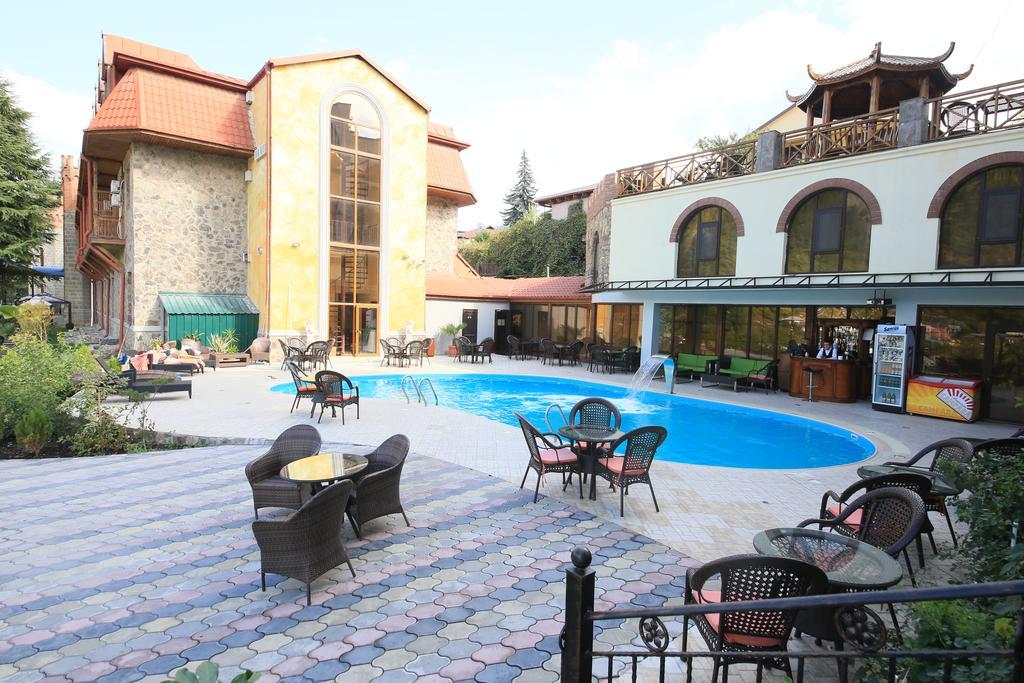 Borjomi Palace Health&Spa Center Exterior foto