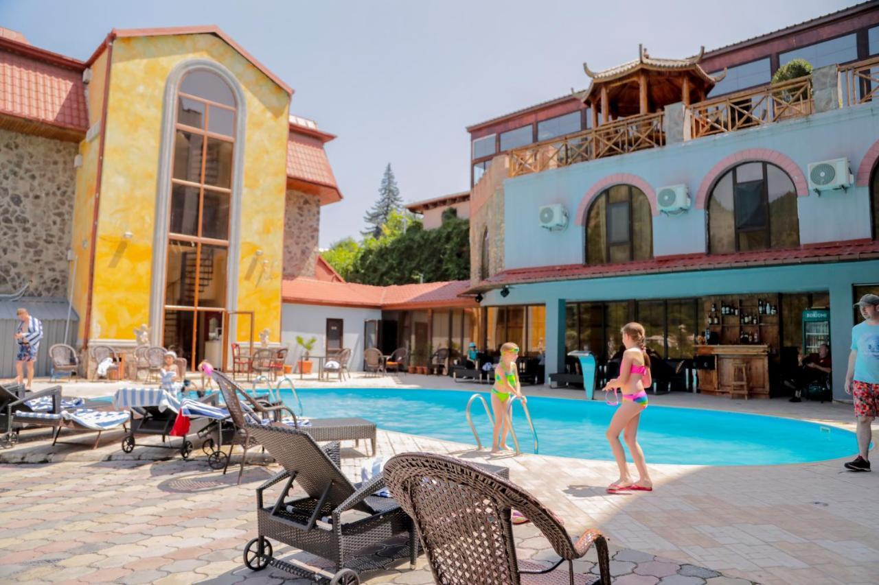 Borjomi Palace Health&Spa Center Exterior foto